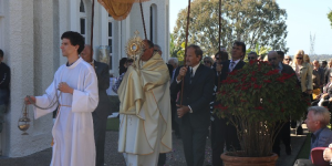 EUCHARISTIC QUOTES FROM SEVERAL SAINTS “GOD’S LOVING GAZE